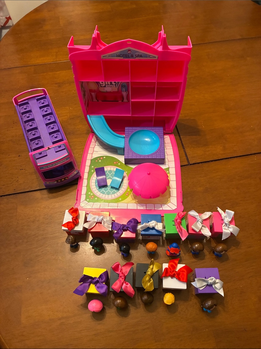 GIFT EMs Hotel and Spa